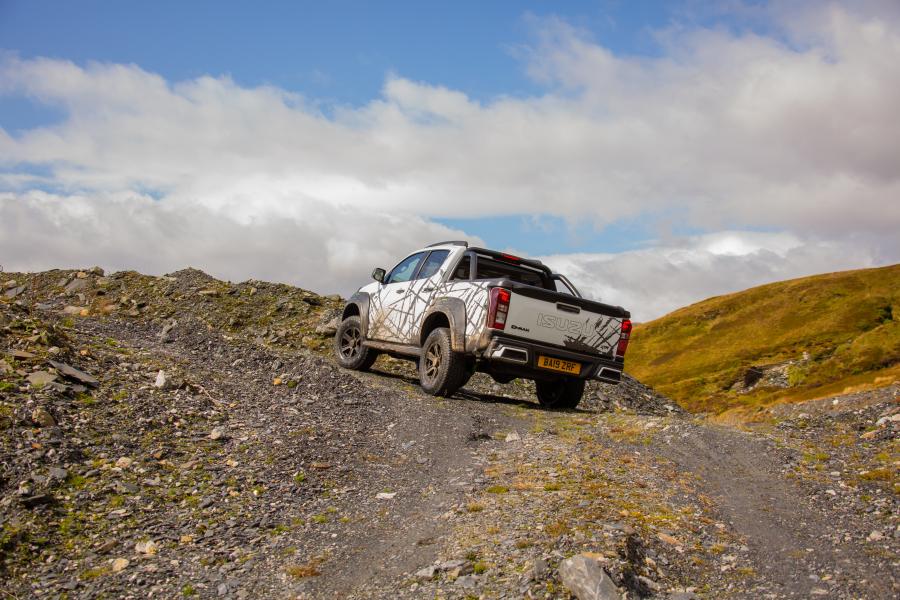  Isuzu D-Max XTR 2019 года  (UK) (фото 40 из 40)